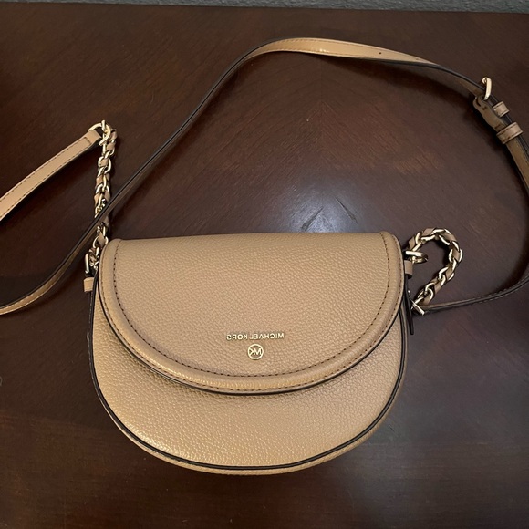 COPY - Michael Kors crossbody bag. Taupe with chain details on strap. - Picture 1 of 9
